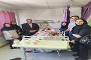 عیادت مسئولین شبکه بهداشت و درمان شهرستان ری از دستیار دندانپزشکی مجموعه در بیمارستان 