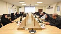 برگزاری جلسه گزارش پایش و تحلیل شاخص های ۶ ماهه اول سال ۱۴۰۴ مرکز خدمات جامع سلامت شهید نیک نژاد در شبکه بهداشت و درمان شهرستان ری