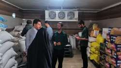  بازدید مشترک کارشناسان  غذا و دارو از واحد تولیدی مواد غذایی غیرمجاز در شهرستان ری