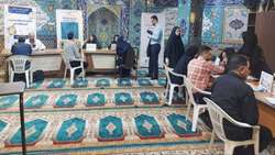 برگزاری میز خدمت سلامت و ویزیت کارکنان با محوریت عوامل خطر بیماری‌های غیرواگیر در فرمانداری شهرستان ری 
