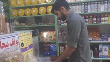 تداوم نظارت بر واحدهای عطاری در ایام جنگ تحمیلی رژیم صهیونی آمریکایی توسط بازرسان شبکه بهداشت و درمان شهرستان ری 