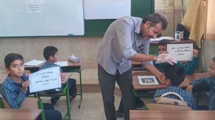 معاینات دانش آموزان مدارس شهرستان ری به منظور بررسی پدیکولوز 
