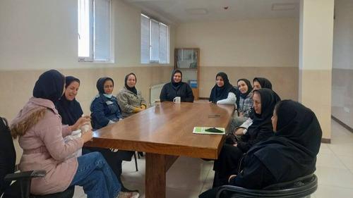 برگزاری جلسه معرفی مرکز تخصصی سراج و ظرفیت های آن در مرکز خدمات جامع سلامت خاورشهر 