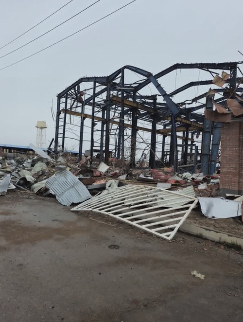 بازرسی کارشناسان بهداشت حرفه‌ای شبکه بهداشت و درمان شهرستان ری، از صنایع و کارگاههای مورد اصابت در جنگ رمضان