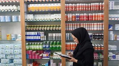 بازدید کارشناسان غذا و دارو شبکه بهداشت و درمان شهرستان ری، از داروخانه‌های سطح شهرستان برای بررسی وضعیت موجودی شیرخشک در ایام جنگ رمضان