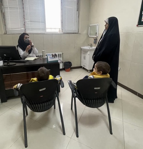 مشاوره تغذیه و پیگیری کودکان مبتلا به سوء تغذیه زیر 5 سال در برنامه حمایتی کودکان 